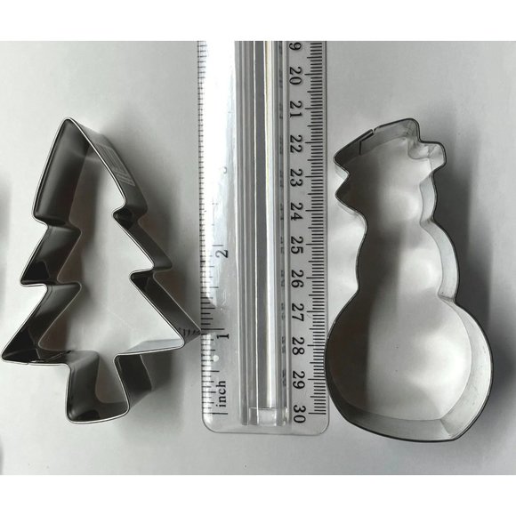 Vintage Christmas Cookie Cutters Lot of 8 Metal Star Bell Hat Snowman Bear Tree - Picture 2 of 13